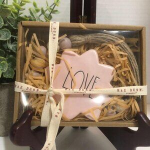 Nwt PRICE FIRM Rae Dunn “Love” ceramic & wooden bead garland